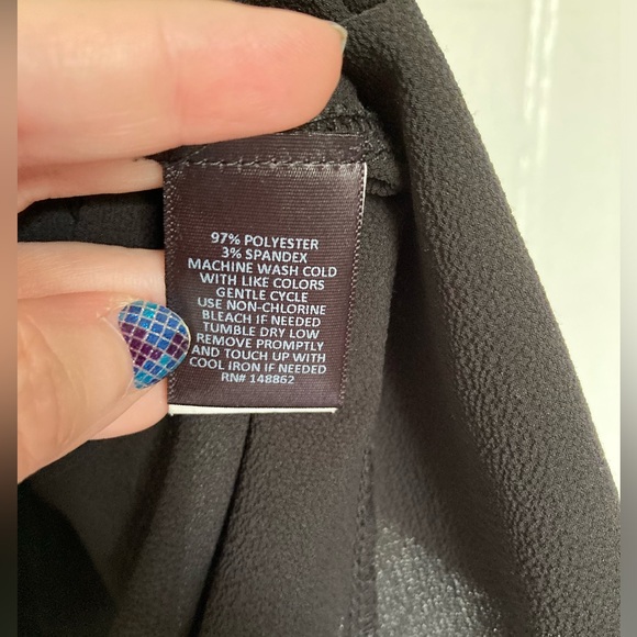 Torrid swing cami in black crepe, v-neck, adjustable straps, size 0. - Picture 6 of 8